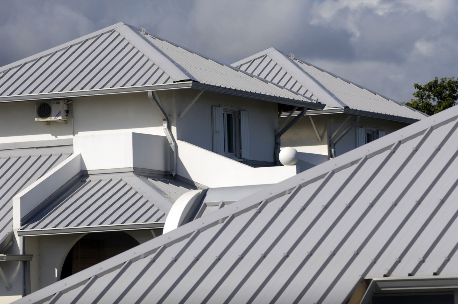 Metal Roofing Contractors
